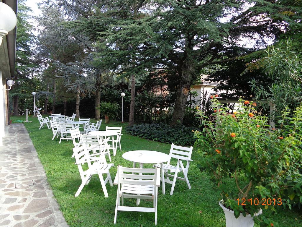 Park Hotel Castel San Pietro Terme Dış mekan fotoğraf